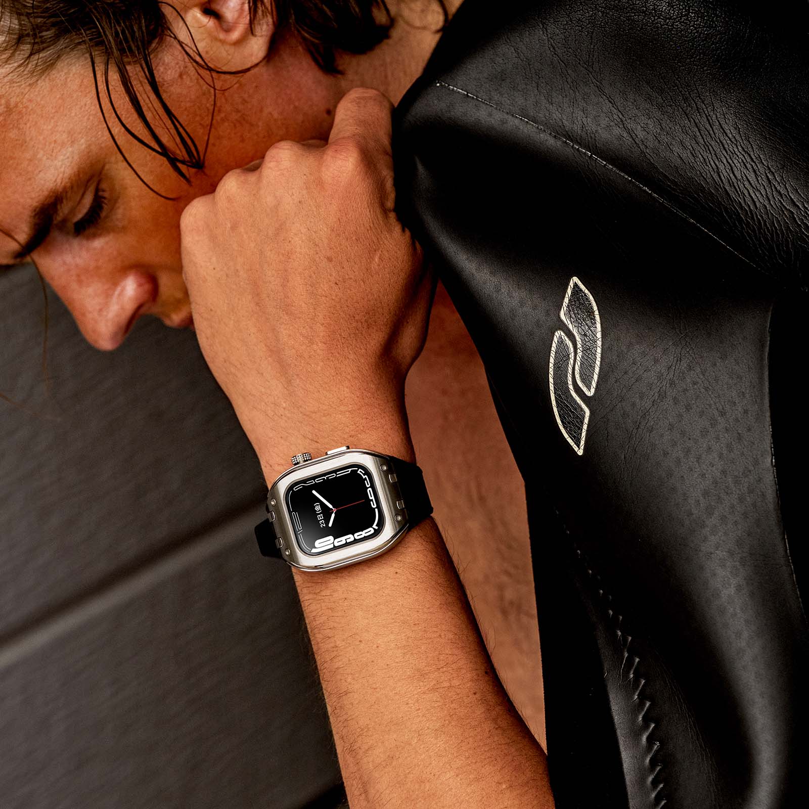 ラグジュアリー・アップルウォッチケース HUMBLE RICH | 高級アップル